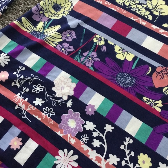SALE ๐ LuLaRoe Lynnae XL - NWT - Picture 3 of 4